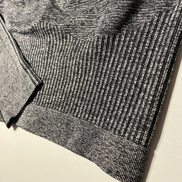 Grey Fabletics Ombre Seamless Long-Sleeve Top - Picture 2 of 11